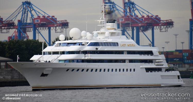 Lady-Moura - Yacht vessel registered in Bahamas