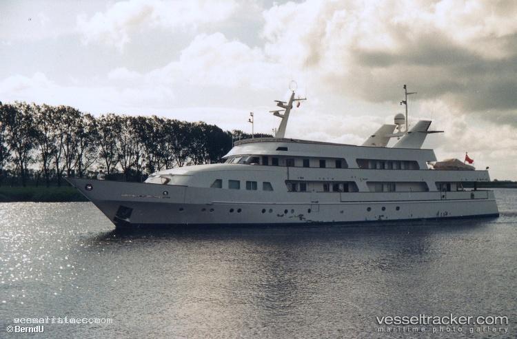 Magna-Grecia - Service Ship vessel registered in Marshall Islands