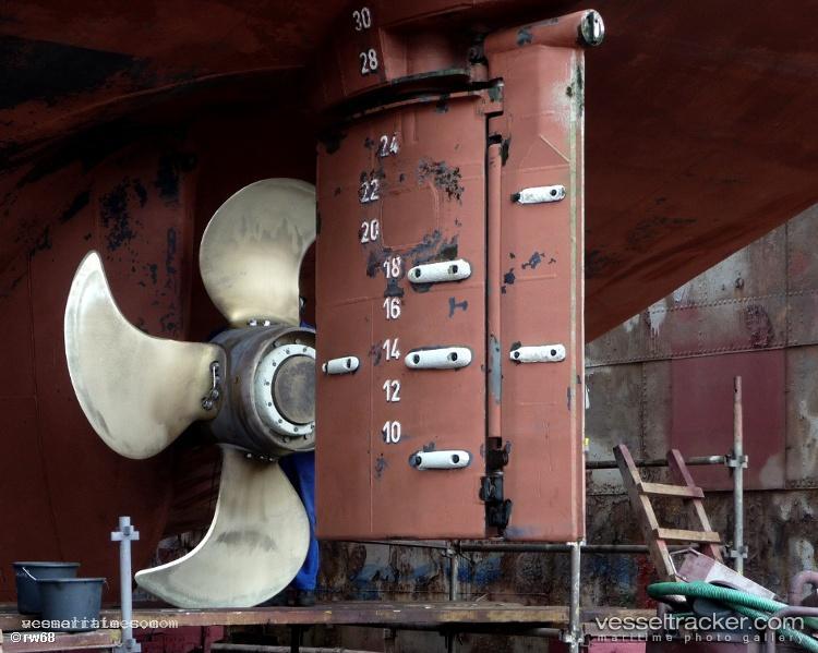 Constance - Service Ship vessel registered in Cayman Islands