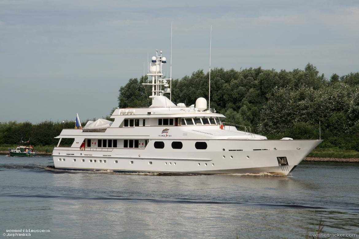 X-Chios - Service Ship vessel registered in Malta