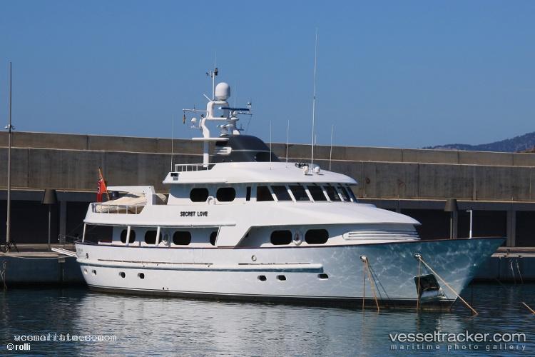 Secret-Love - Service Ship vessel registered in Marshall Islands