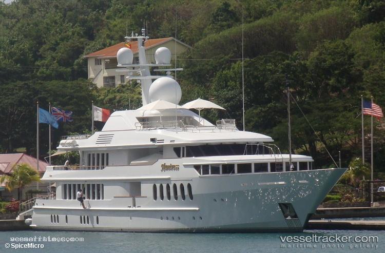 Sea-Huntress - Service Ship vessel registered in Malta