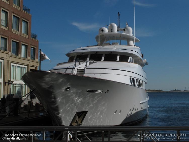 Hercules - Service Ship vessel registered in Cayman Islands