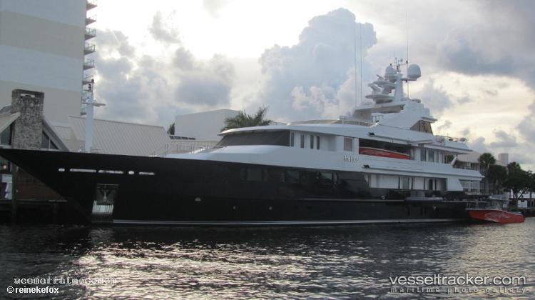Treehouse - Yacht vessel registered in Cayman Islands