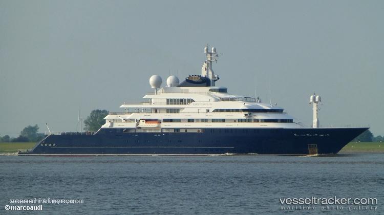 Octopus - Service Ship vessel registered in Cayman Islands