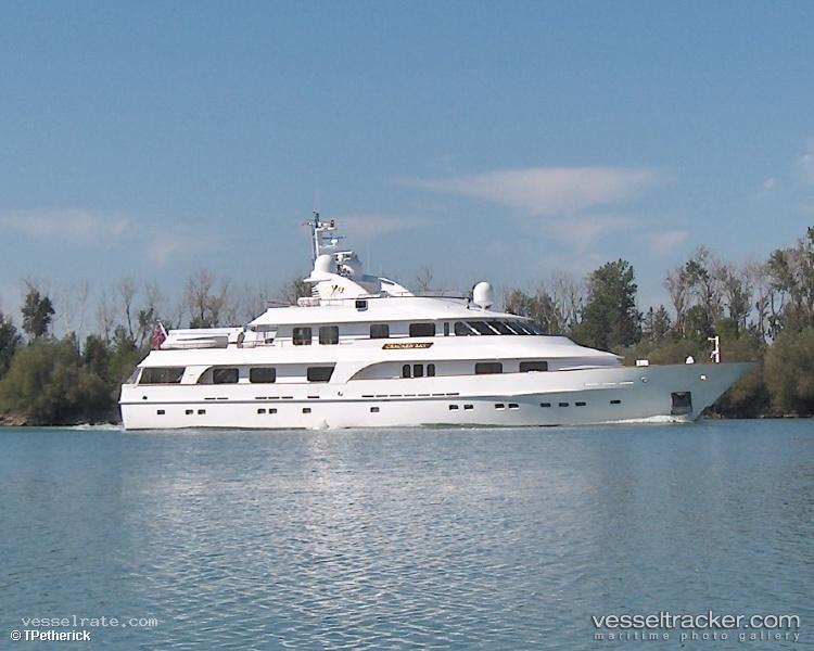 Big-Easy - Service Ship vessel registered in Malta
