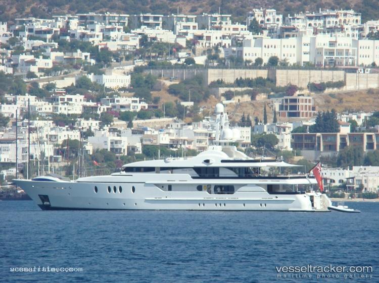 Deja-Too - Service Ship vessel registered in Cayman Islands