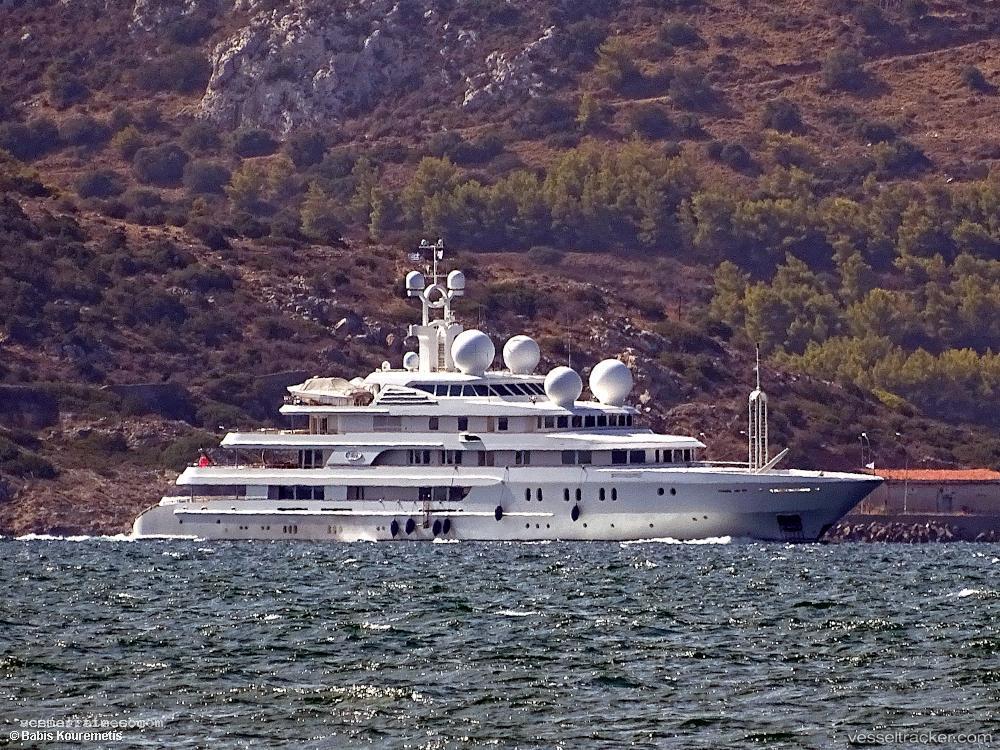 Tueq - Service Ship vessel registered in Cayman Islands