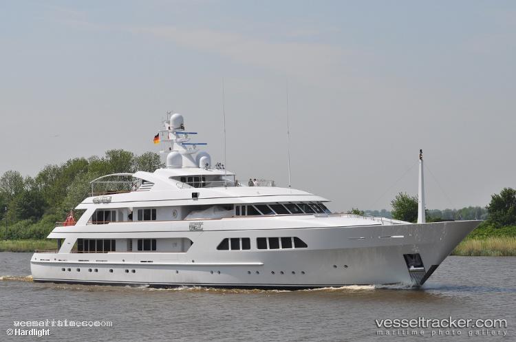 Majestic - Service Ship vessel registered in Cayman Islands