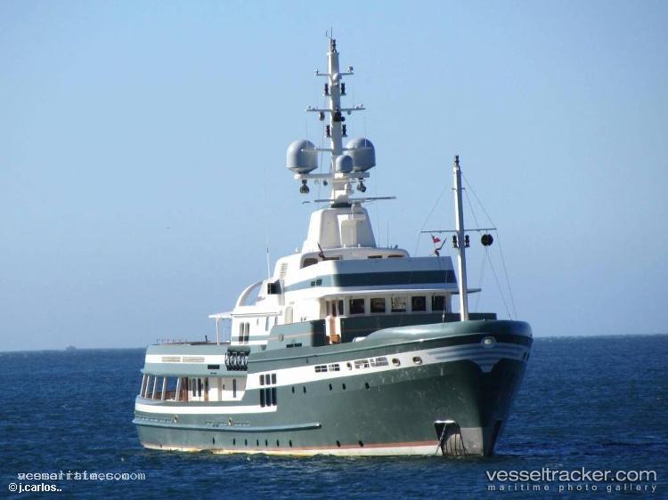 Steel - Service Ship vessel registered in Portugal