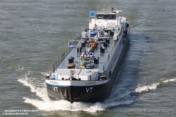Akiko - Service Ship vessel registered in Cook Islands