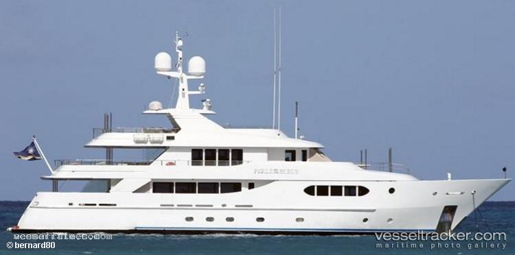 My-Perle-Bleue - Service Ship vessel registered in Marshall Islands
