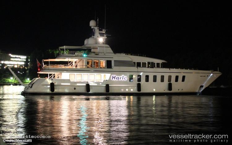 Harle - Service Ship vessel registered in Cayman Islands