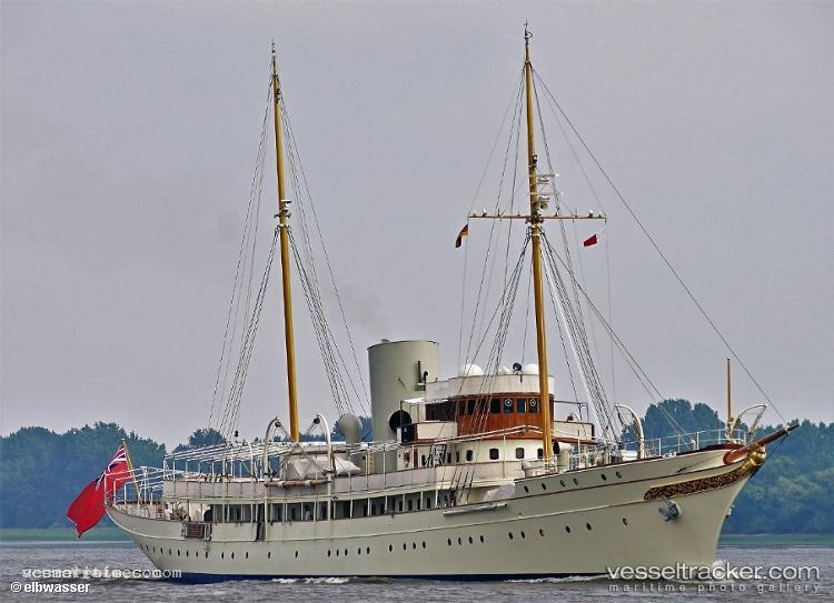 Nahlin - Yacht vessel registered in United Kingdom