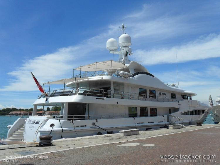 Lady-Brave - Service Ship vessel registered in Cayman Islands