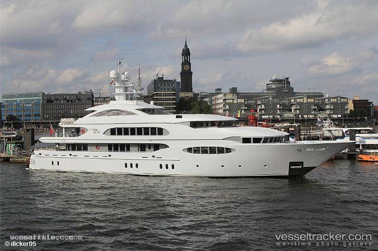 Vive-La-Vie - Service Ship vessel registered in Cayman Islands