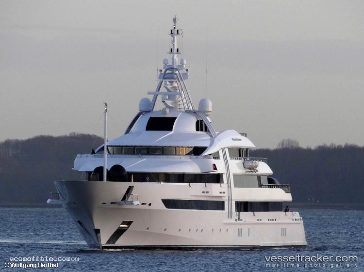 Vibrant-Curiosity - Service Ship vessel registered in Malta