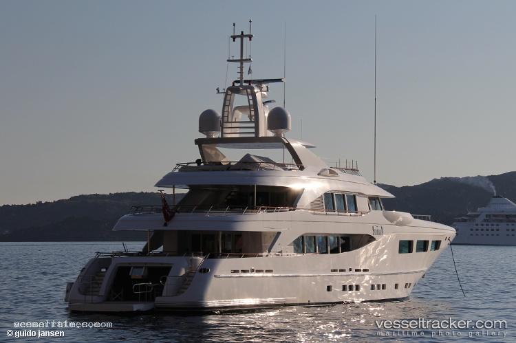 Saron - Service Ship vessel registered in Cayman Islands