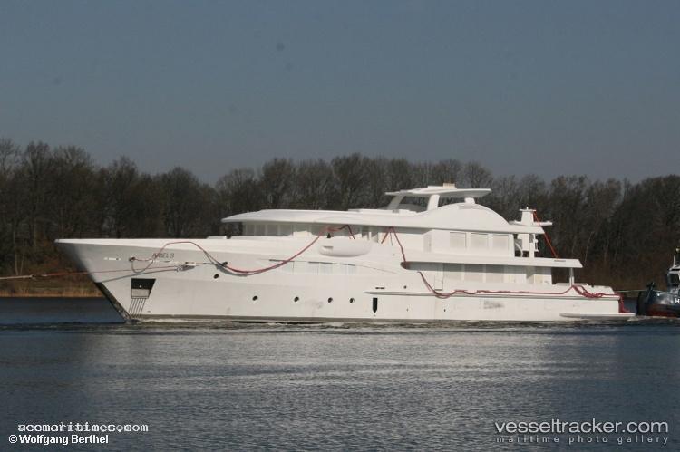 Ariela - Service Ship vessel registered in Cayman Islands