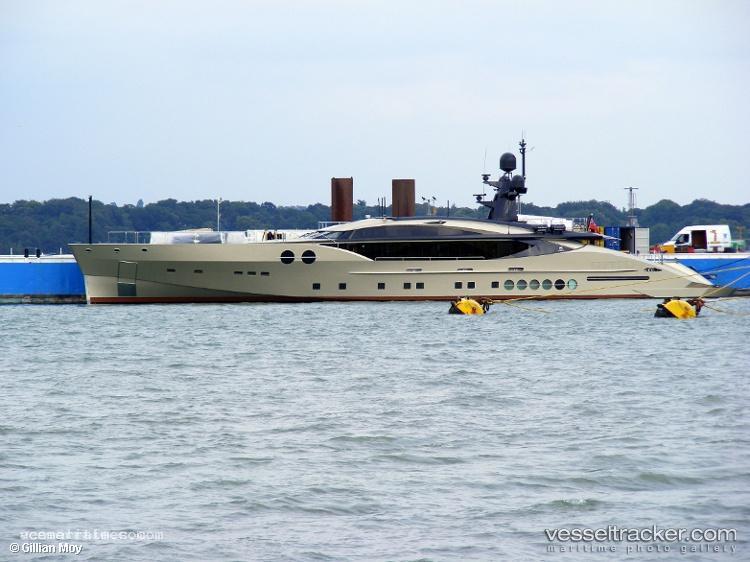 Db9 - Service Ship vessel registered in Cayman Islands