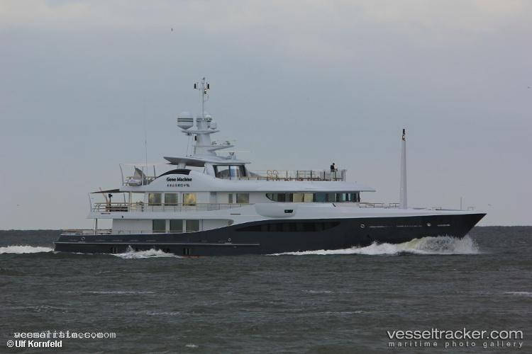 Gene-Machine - Service Ship vessel registered in Cayman Islands