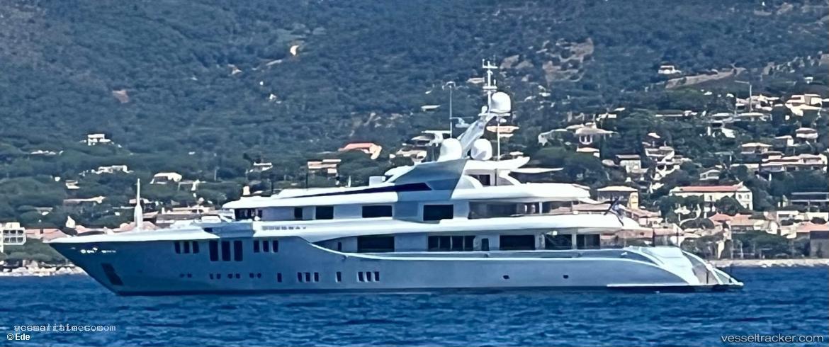 Folie - Service Ship vessel registered in Malta