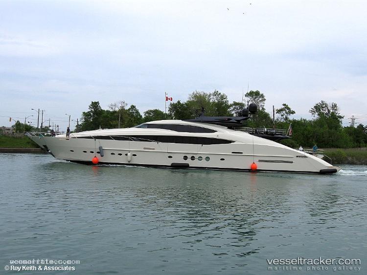 Lady-M - Service Ship vessel registered in Cayman Islands