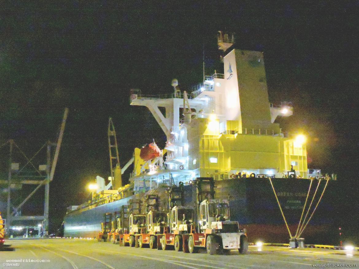 Green-Osaka - General Cargo Ship vessel registered in Panama