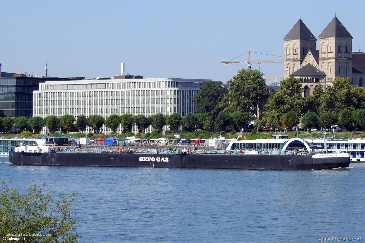 Schloss-Imola - Other Tanker vessel registered in Germany