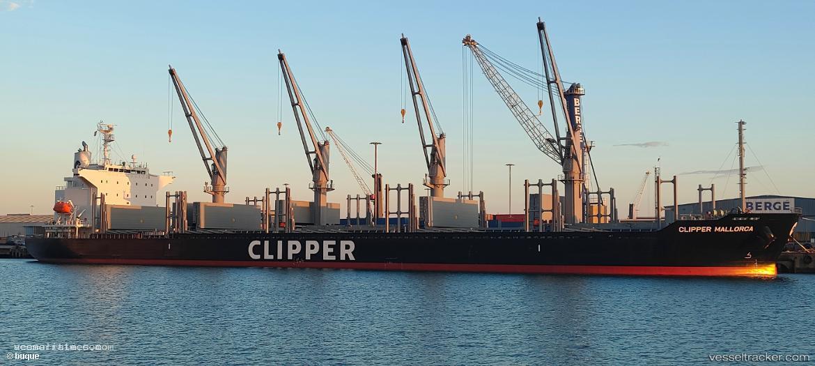 Clipper-Mallorca - Bulk Carrier vessel registered in Singapore