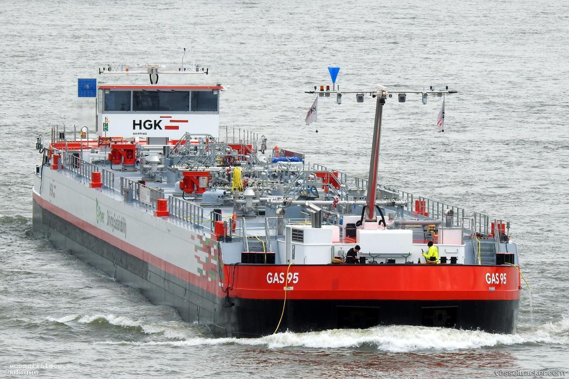 Gas-95 - Other Tanker vessel registered in Germany
