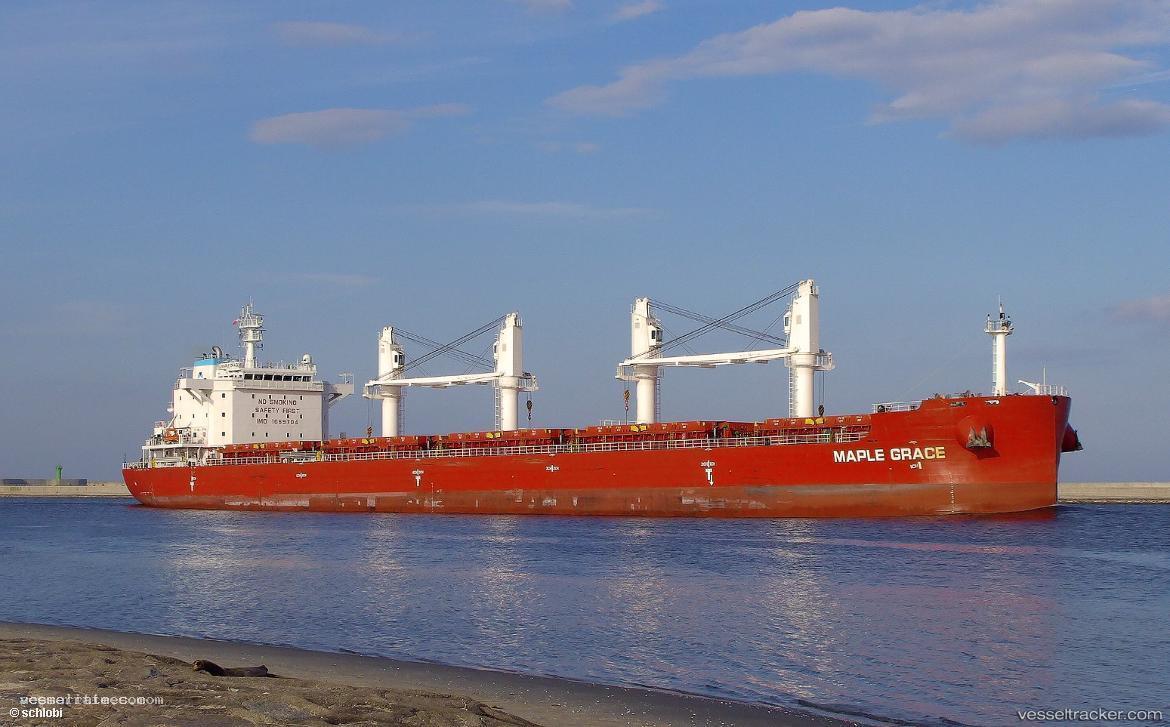 Maple-Grace - Bulk Carrier vessel registered in Singapore