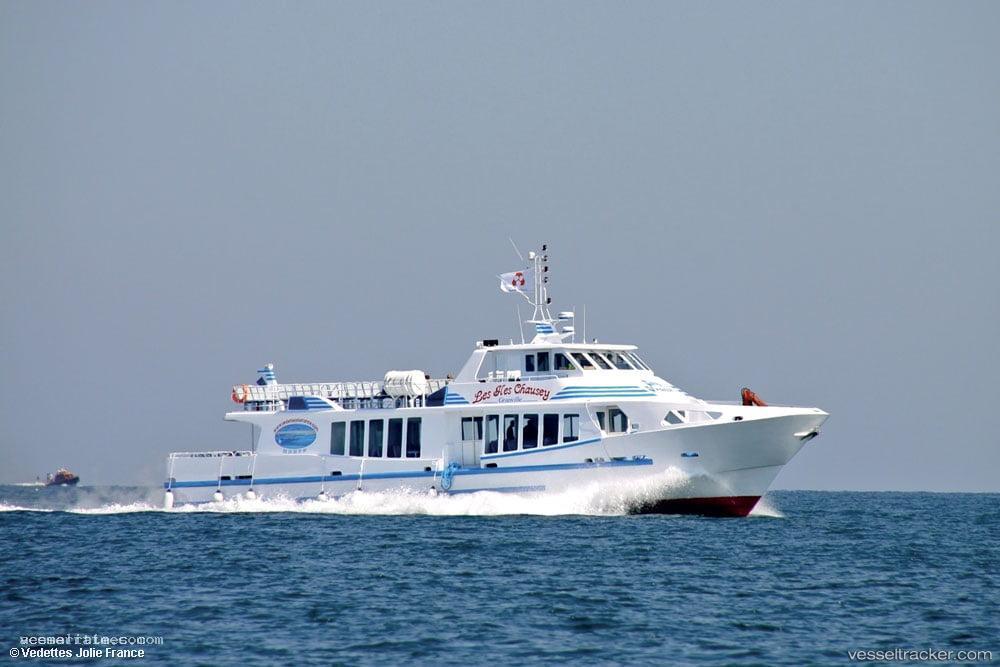 Jolie-France - Passenger Ship vessel registered in France