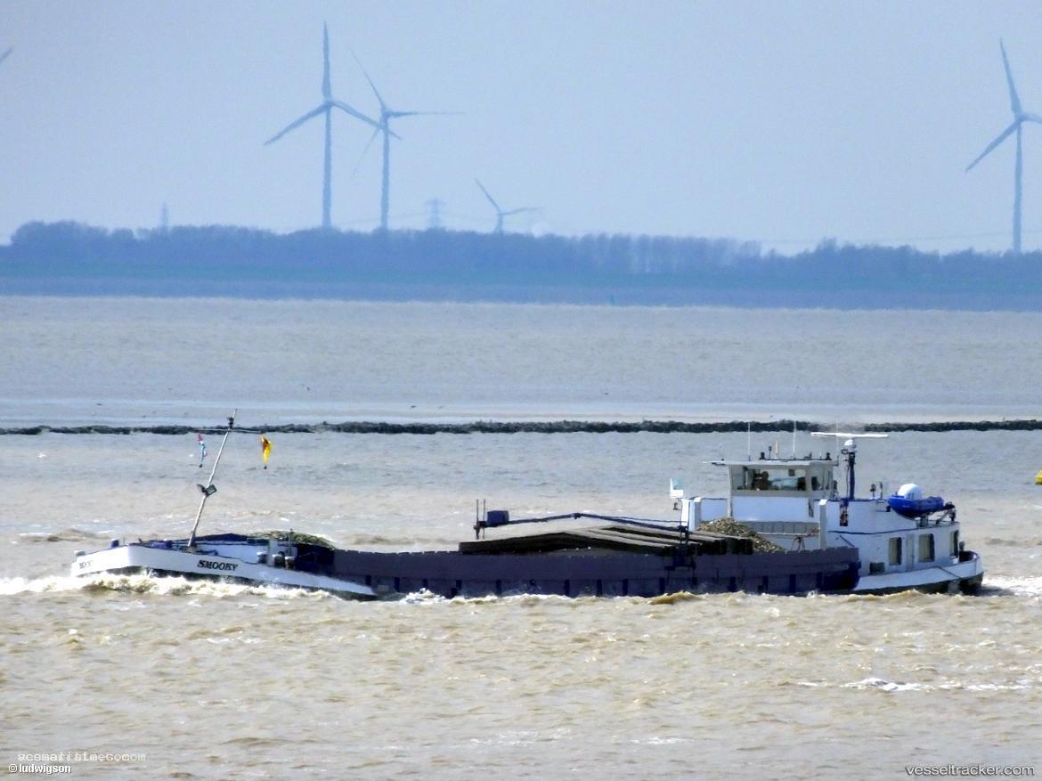 Smooky -  vessel registered in Unknown