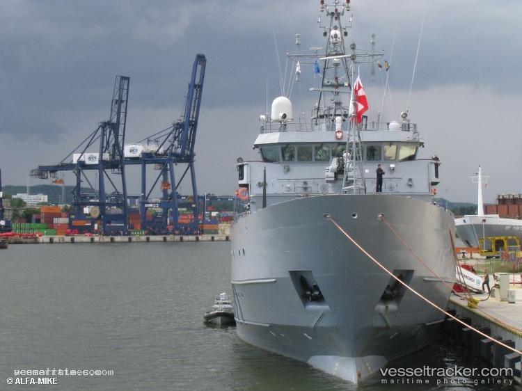 Nato-Warship -  vessel registered in Poland