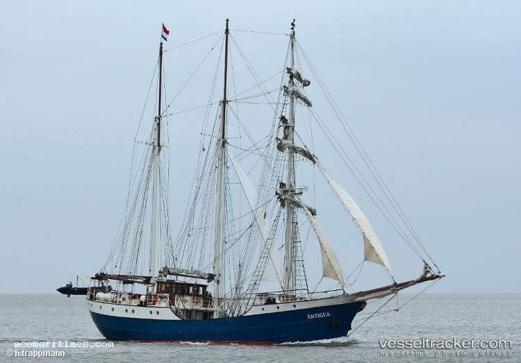 Antigua - Cruise Ship vessel registered in Netherlands