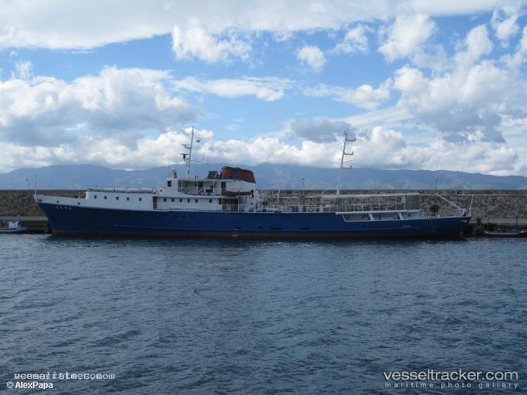 Edra - Passenger General Cargo Ship vessel registered in Italy