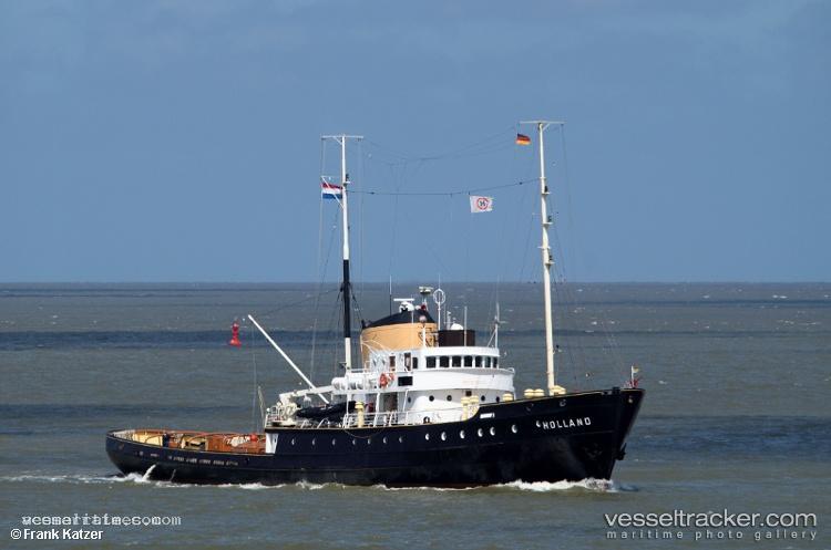Holland - Tug vessel registered in Netherlands