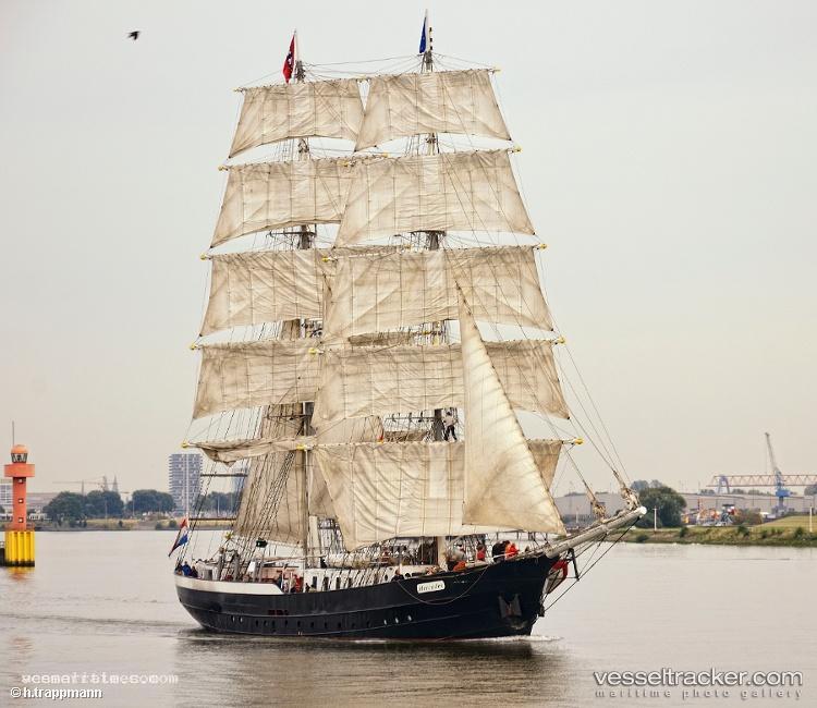 Rossiya - Sailing Vessel vessel registered in Russia