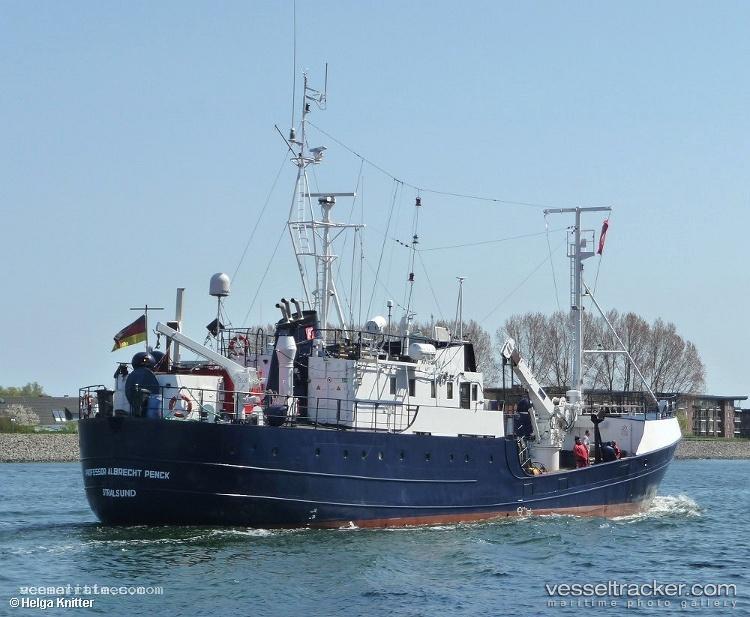 Resq-People - Research Vessel vessel registered in Germany