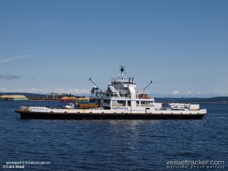 Bowen-Queen - Passenger Ro Ro Cargo Ship vessel registered in Canada