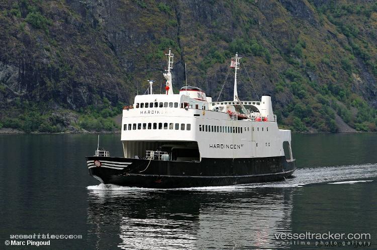 Hardingen-Sr. - Passenger Ro Ro Cargo Ship vessel registered in Norway