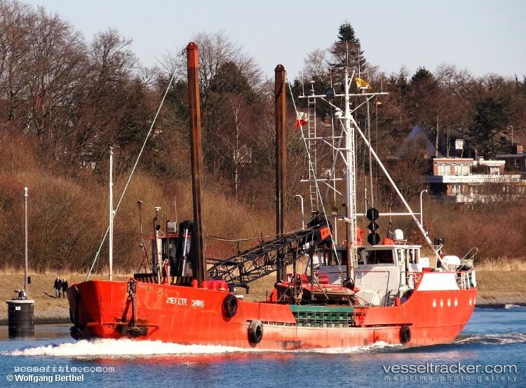 Vilma-Hoej - Dredger vessel registered in Denmark