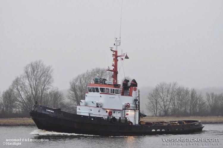 Leopard - Tug vessel registered in Vanuatu