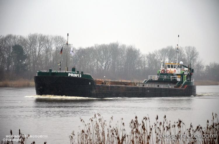 Prins-3 - [service_ship.barge] vessel registered in Panama