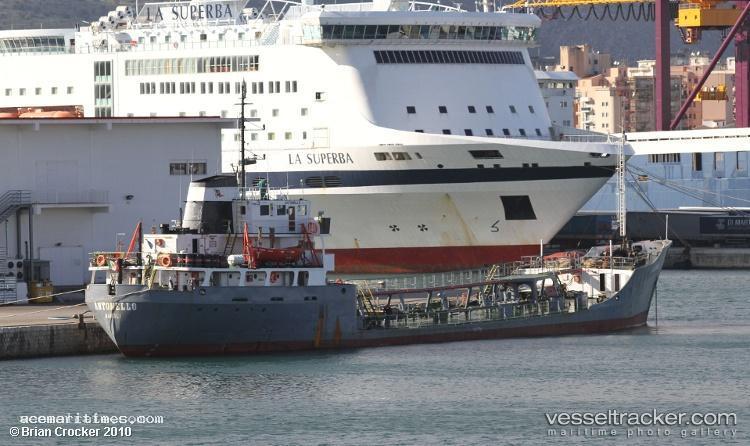 Antonello - Water Tanker vessel registered in Italy