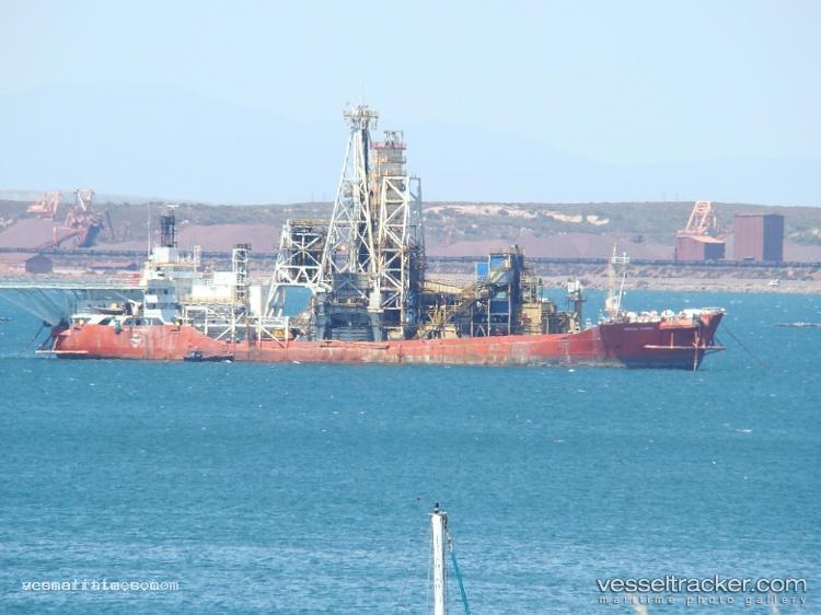 Grand-Banks - Dredger vessel registered in Namibia