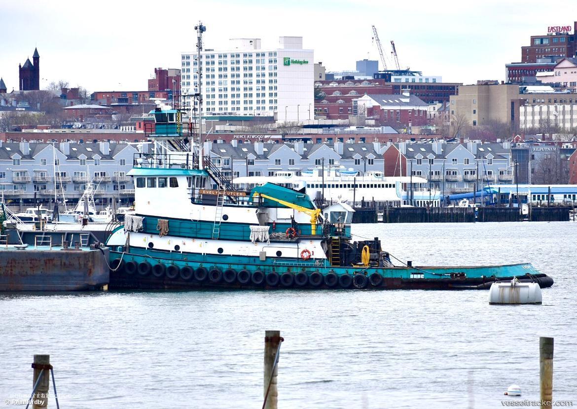 Evelyn-Cutler - Tug vessel registered in United States of America