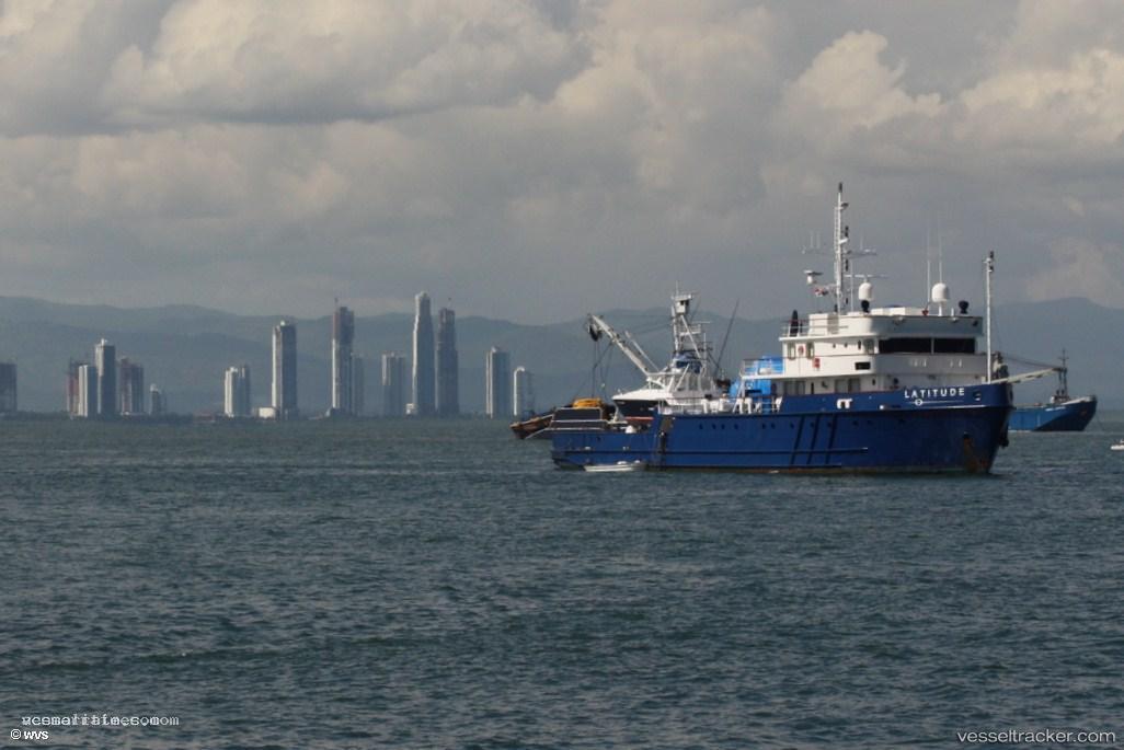 Latitude - Yacht vessel registered in Bahamas