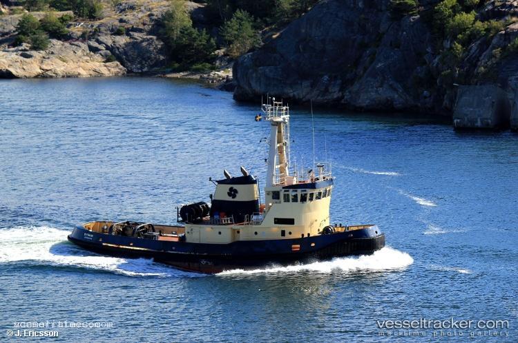 Leo - Tug vessel registered in Finland